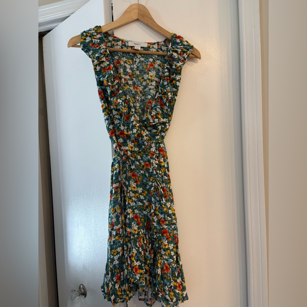 Forever 21 0X Floral Wrap Style Dress